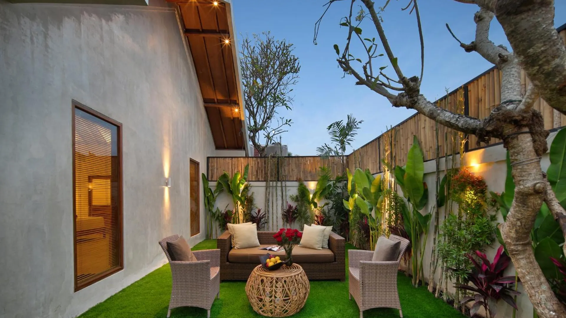 别墅 New, Seminyak 8 Bed,10 Bath Villa, Best Location 印尼