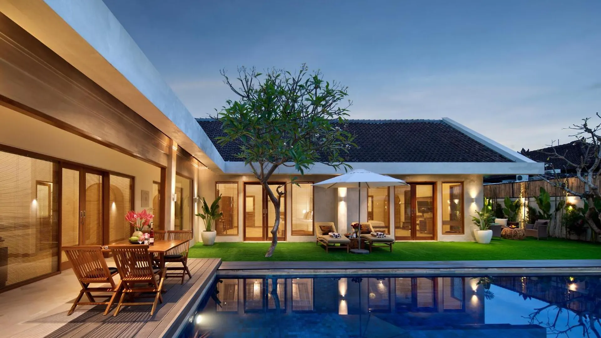 New, Seminyak 8 Bed,10 Bath Villa, Best Location 0*, 塞米亚克 印尼