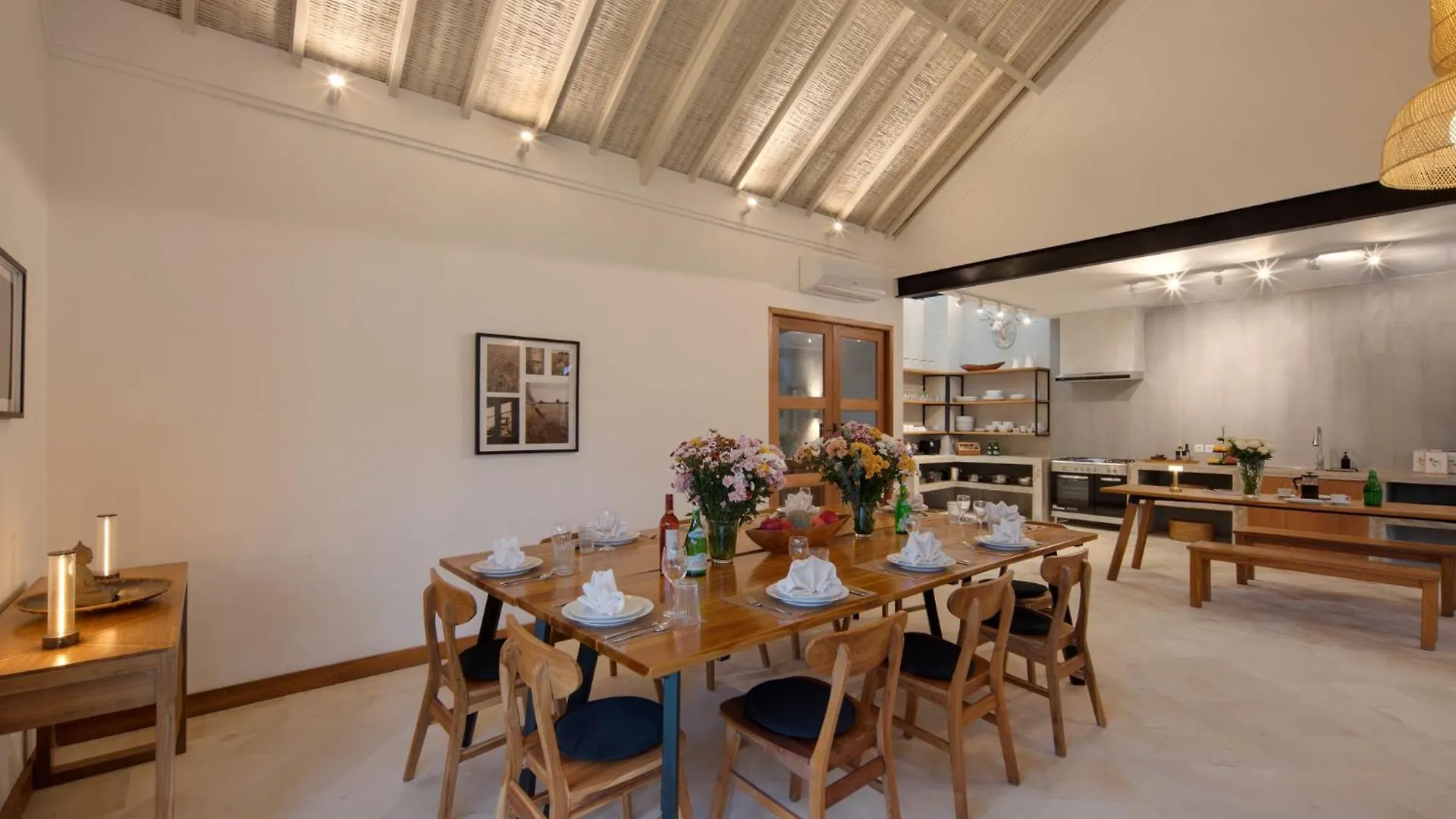 New, Seminyak 8 Bed,10 Bath Villa, Best Location 0*, 塞米亚克 印尼