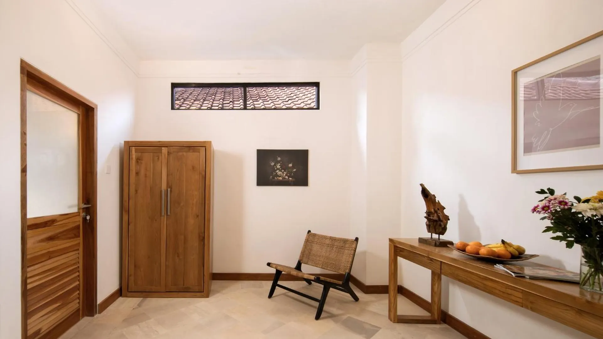 别墅 New, Seminyak 8 Bed,10 Bath Villa, Best Location