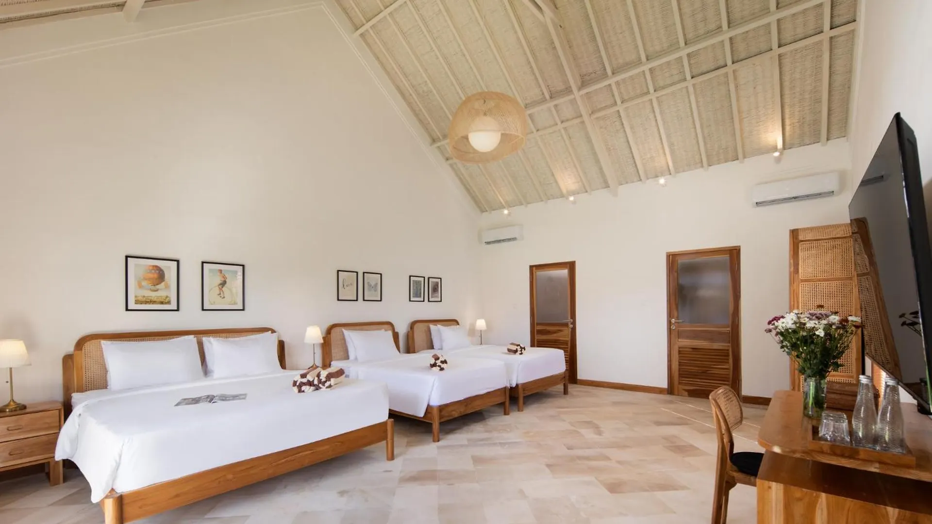 New, Seminyak 8 Bed,10 Bath Villa, Best Location