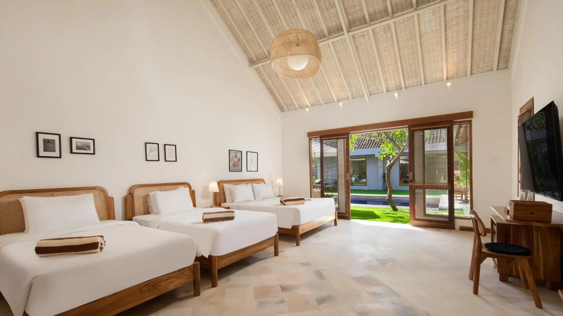 New, Seminyak 8 Bed,10 Bath Villa, Best Location 0*,  Indonesien