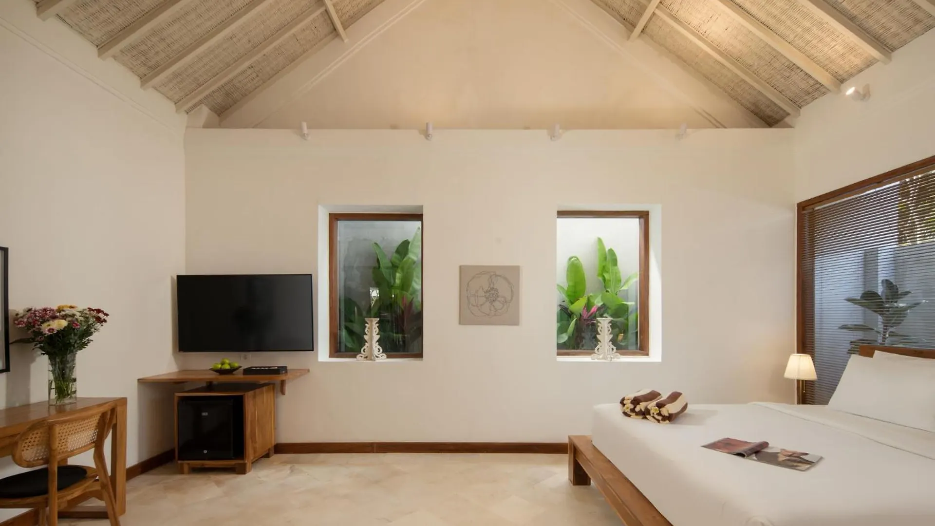 Villa New, Seminyak 8 Bed,10 Bath Villa, Best Location Indonesien