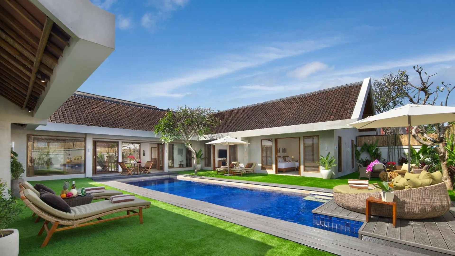 New, Seminyak 8 Bed,10 Bath Villa, Best Location 0*,  Indonésie