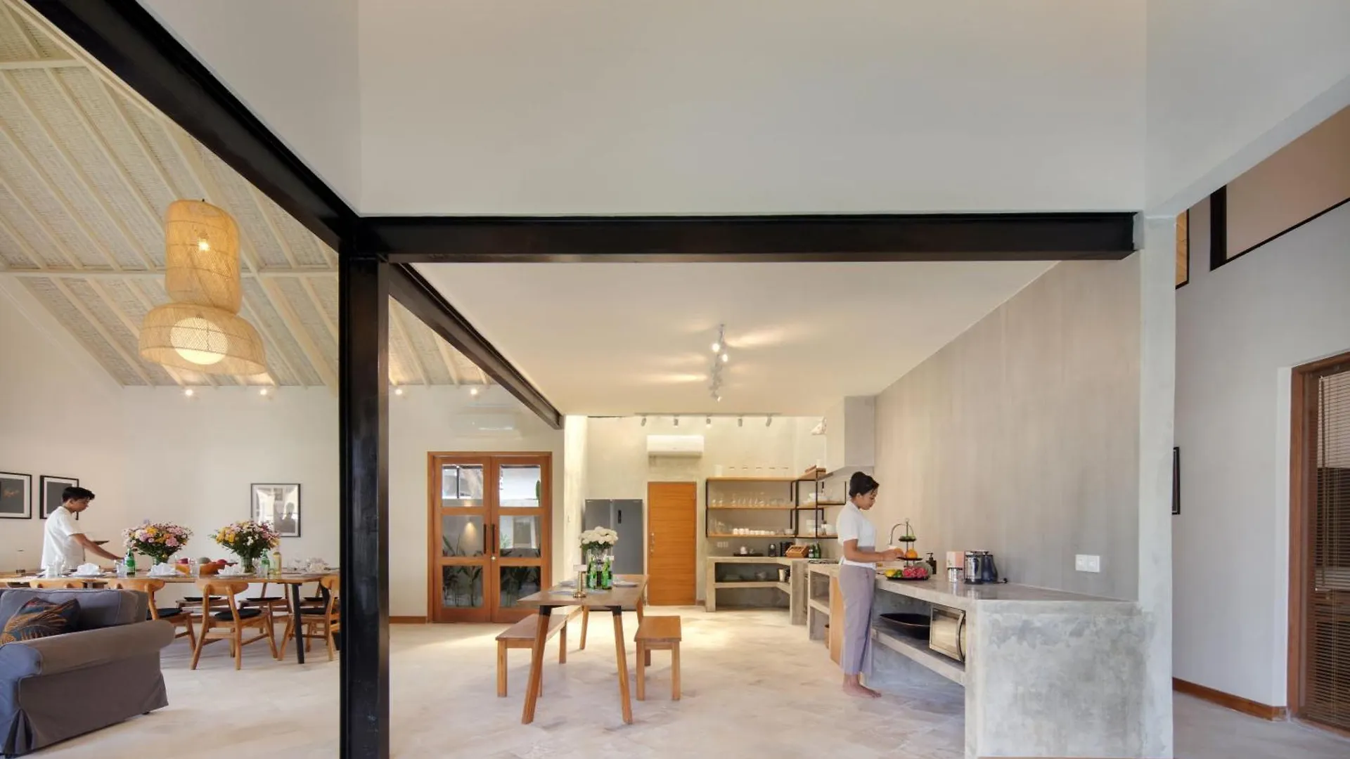 New, Seminyak 8 Bed,10 Bath Villa, Best Location Vila